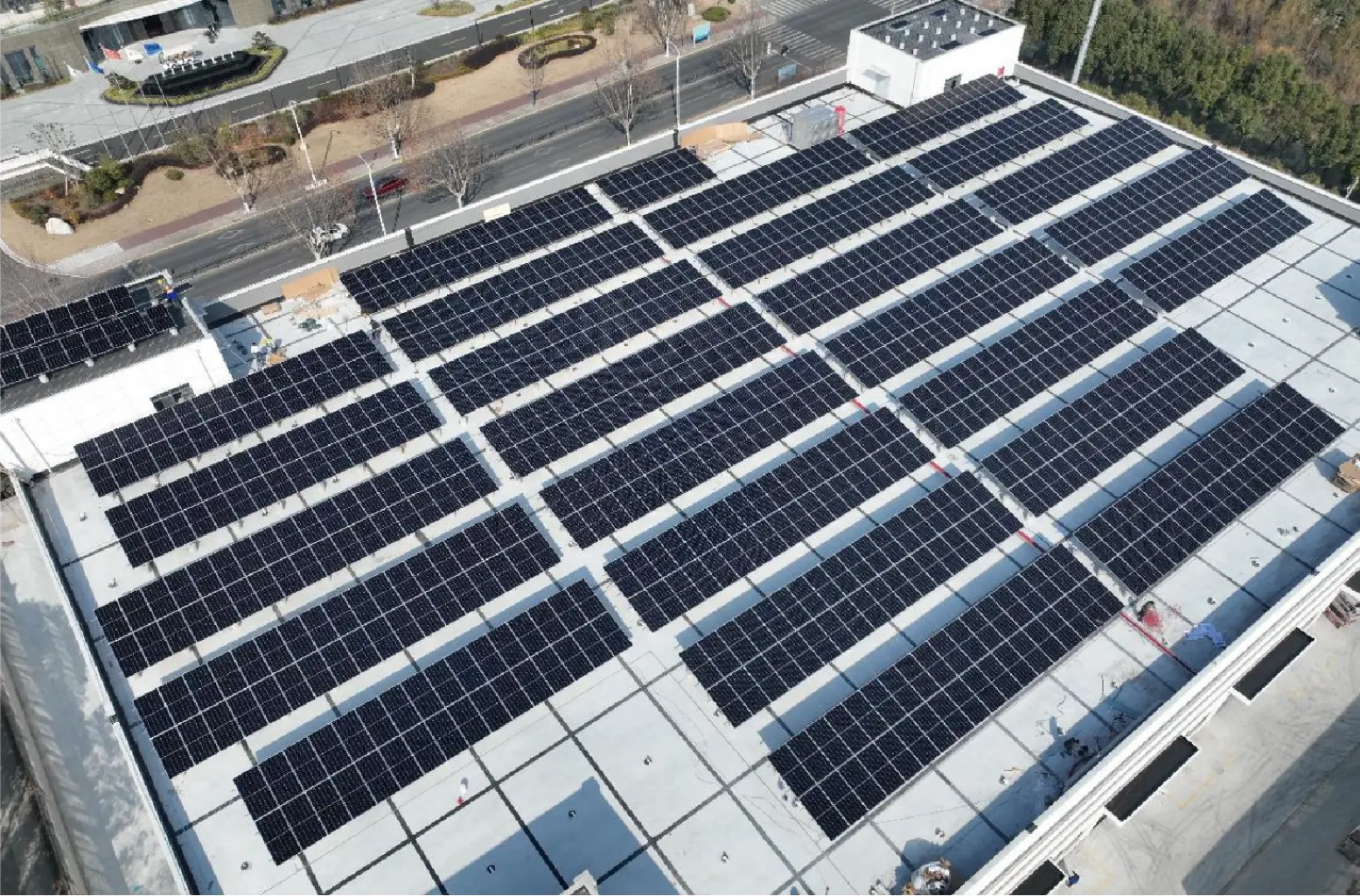 Energy storage case for solar lighting backup projects